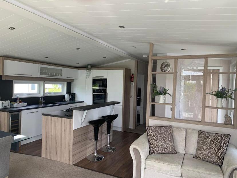 Muscovy Lodge With Hot Tub At Tattershall Lakes Country Park Екстериор снимка